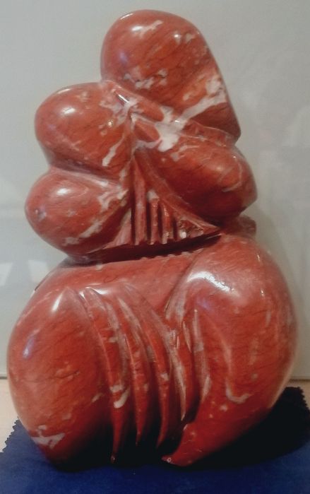 Estatueta/Escultura em Jaspe Vermelho