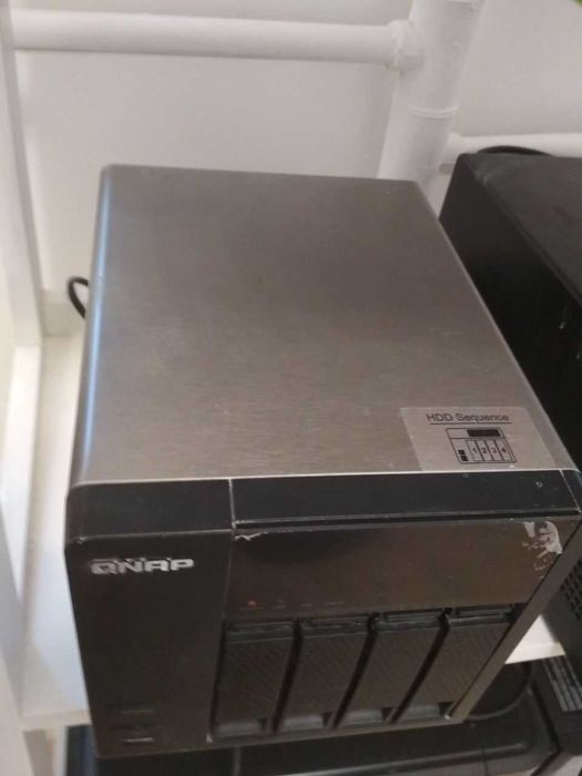 NAS сетевое хранилище мережеве сховище qnap TS-412