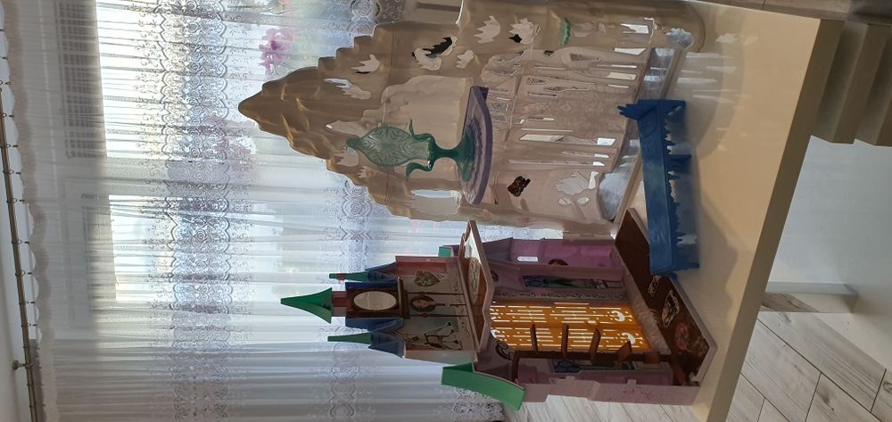 Domek dla lalek Elsy