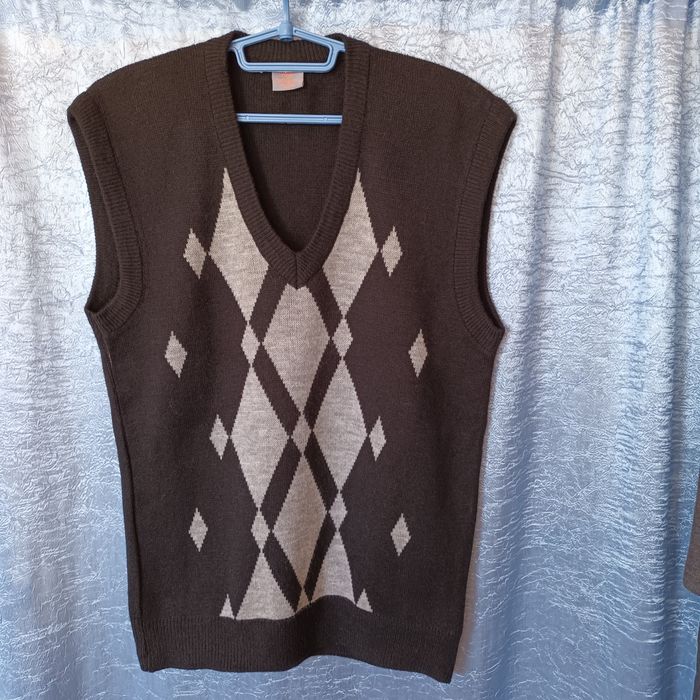 Жилет тёплый на размер 44-46