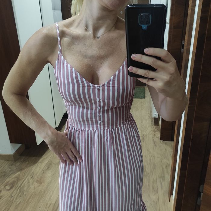 Sukienka na ramiączkach Reserved XS