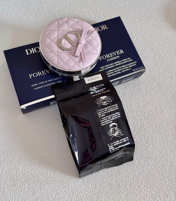 Тональний кушон Dior Forever