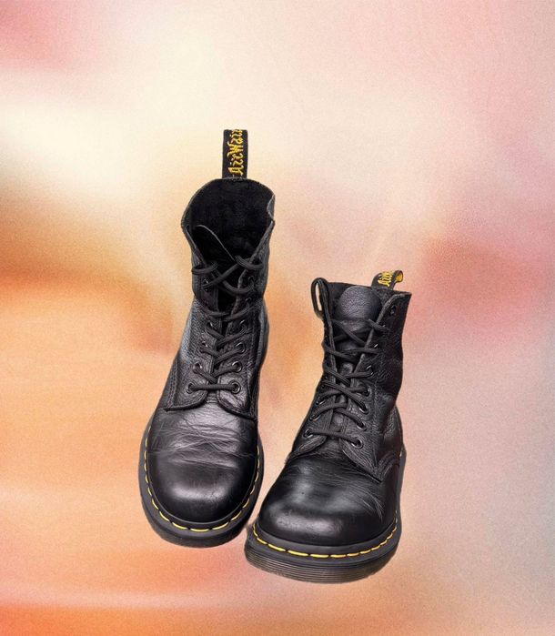 Dr. Martens 1460 Pascal skórzane glany damskie 37
Rozmiar:37
Wkładka:2