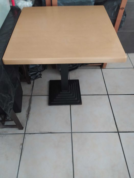 2 Mesas com tampo em faia 70x70