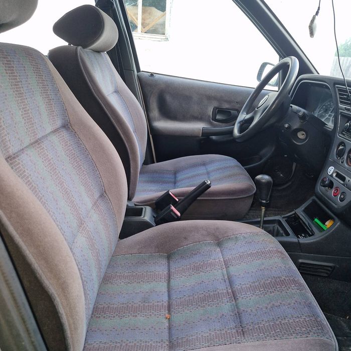 Peugeot 306 на польських номерах