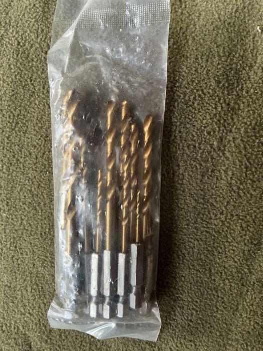шестигранна 1/4 13 предметів, набір спіральних свердел нові 1,5-6,5 мм