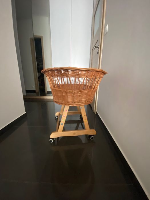 Kosz Mojżesza na kółkach. Stan idealny.