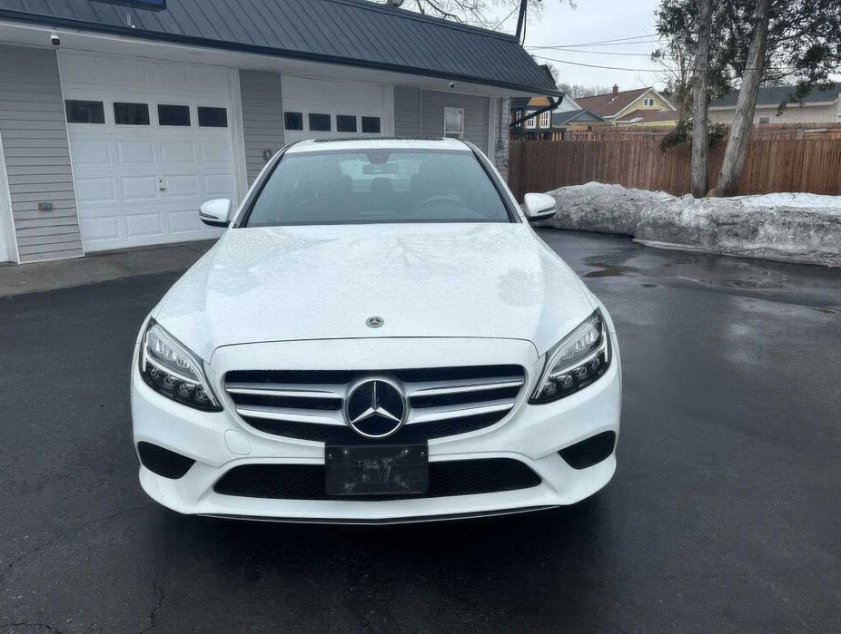 Mercedes-Benz C300      2019