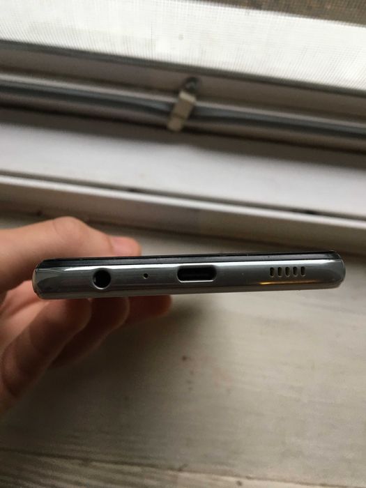 Samsung Galaxy A32 4/64 майже новий