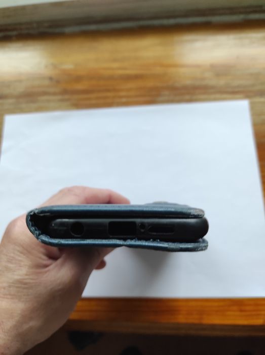 Продам чехла до Xiaomi  Redmi Note 9 Pro