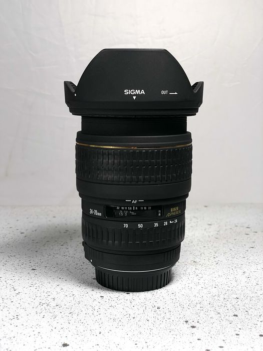 Вживаний Sigma 24-70mm f/2.8 під Canon EF
