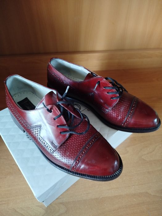 Продам стильні чоловічі з натуральної шкіри черевики