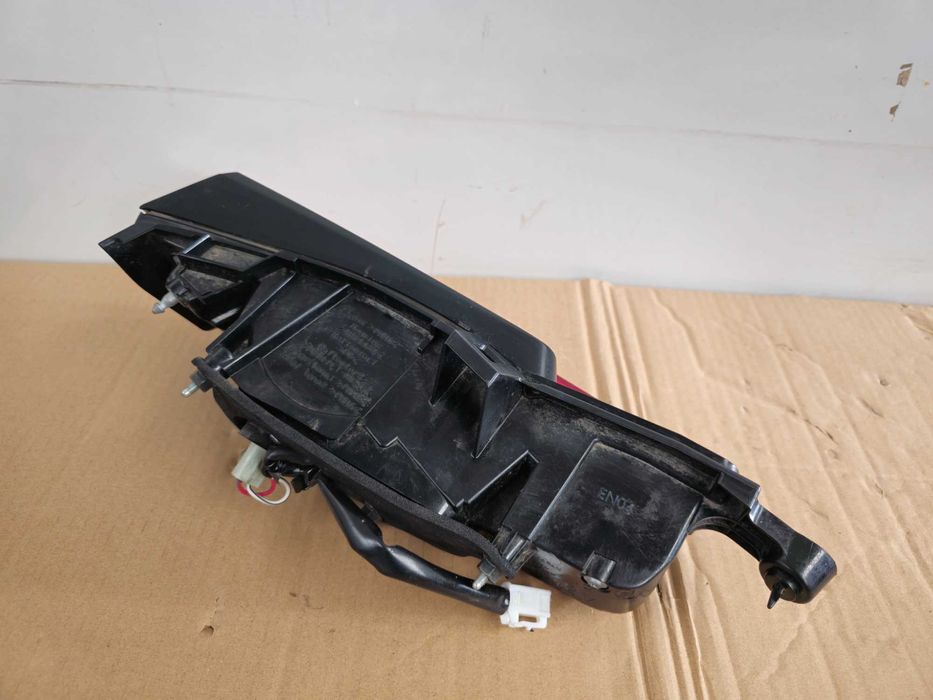 Farolim STOP direito LEXUS NX NX200T NX300H