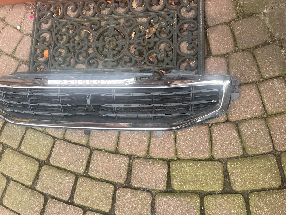 Peugeot 508 lift grill atrapa