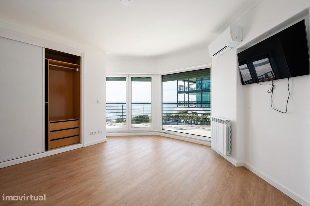 Apartamento T3 com jardim, Paço de Arcos, Oeiras