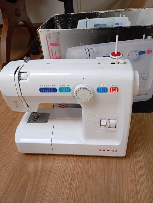 Máquina de Costura Jocel Como Nova
