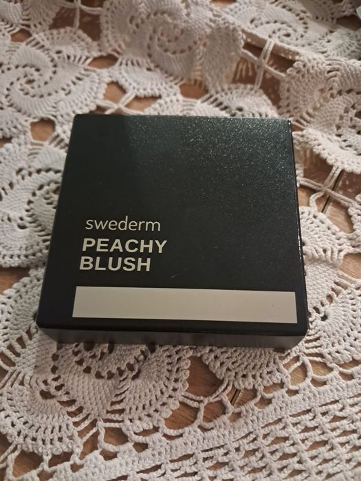 Róż do policzków swederm Peachy blush nowy brzoskwiniowy