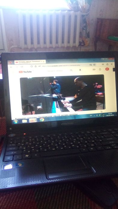 Ноутбук E_Machines E442