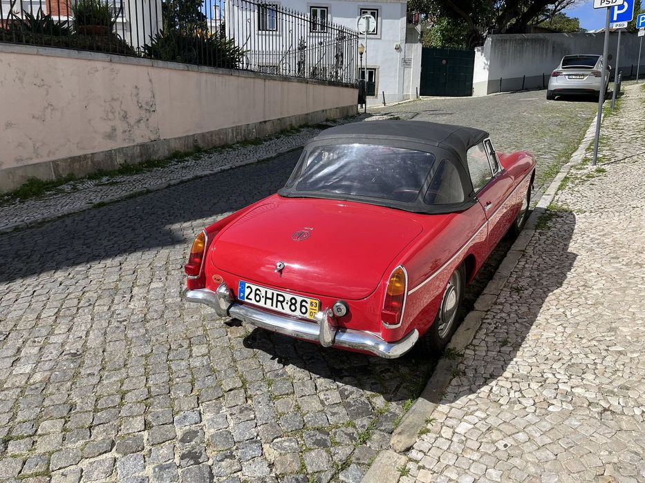 MG MGB528942427317872645