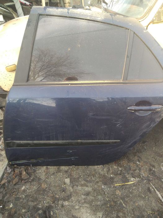 Продам задние двери рено лагуна 2