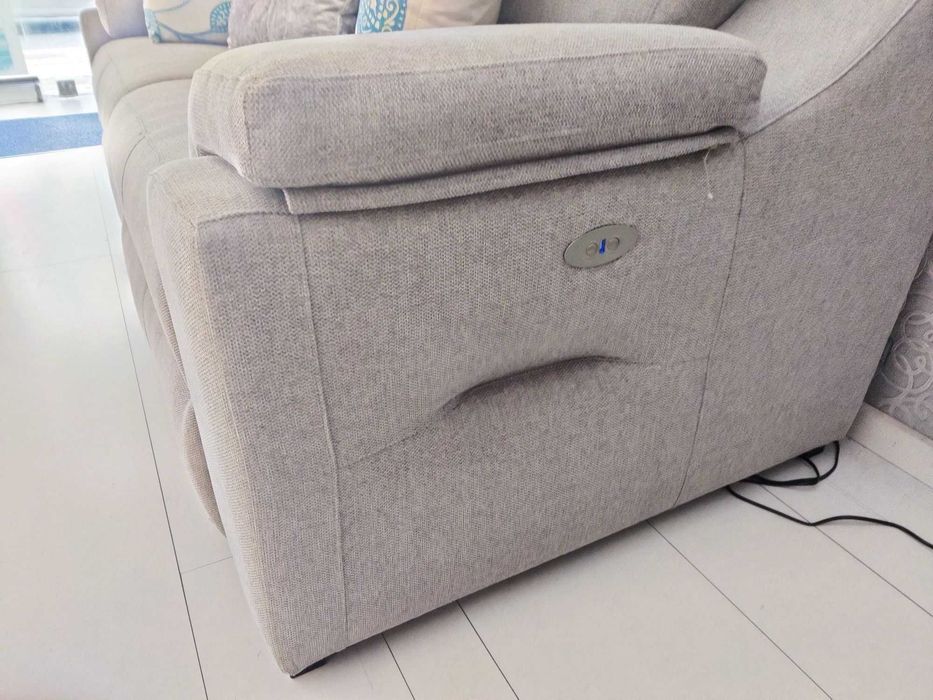 Sofá com sistema de relax elétrico