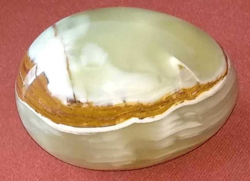 Agat kamień w kształcie jaja jajko z kamienia kamienne jajo