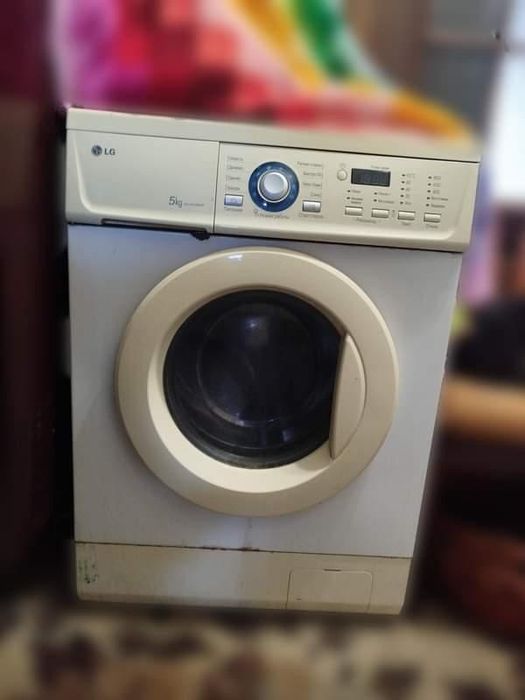 Пральна машинка LG WD-80160NUP
Б/у 
Вага прання 5кг
Робоча
під відновл