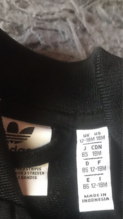 Dresik adidas czarny