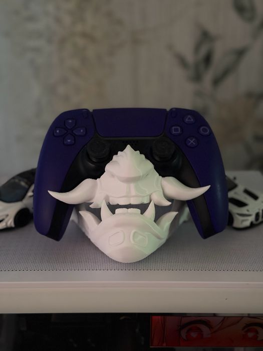 Стильний тримач підставка для геймпада PS5 / Xbox / PS4 Маска Ханья