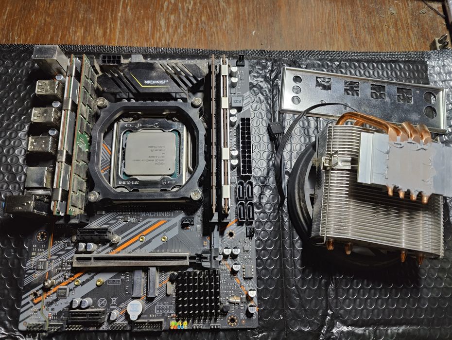 Комплект матплата x99 проц 2666v3 32gb ecc ddr3 кулер