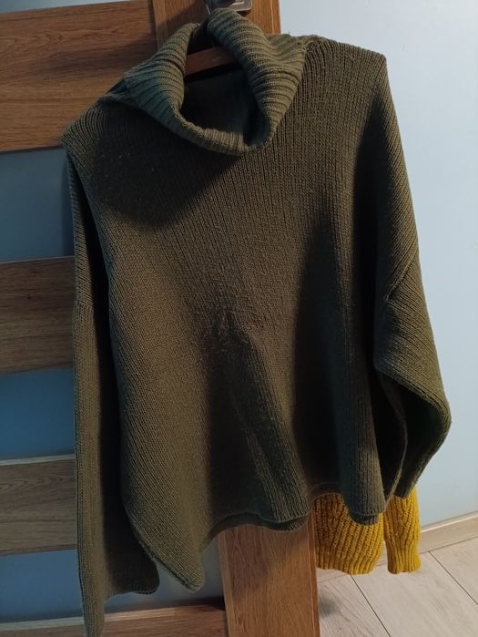 Zielony khaki sweter golf oversize