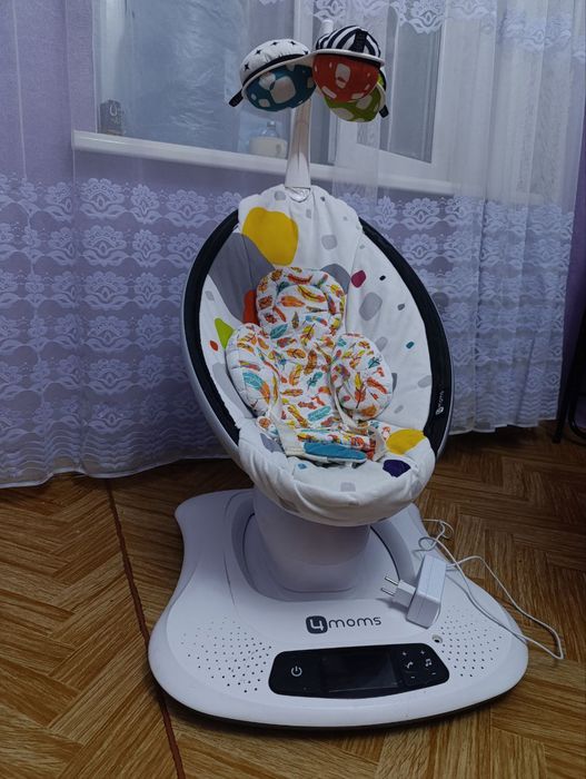 4moms  заколисуючий центр