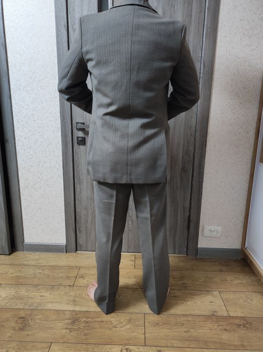 Чоловічий костюм фірми C&A