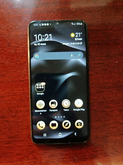 Samsung Galaxy M10 2/16 Гб Android 10