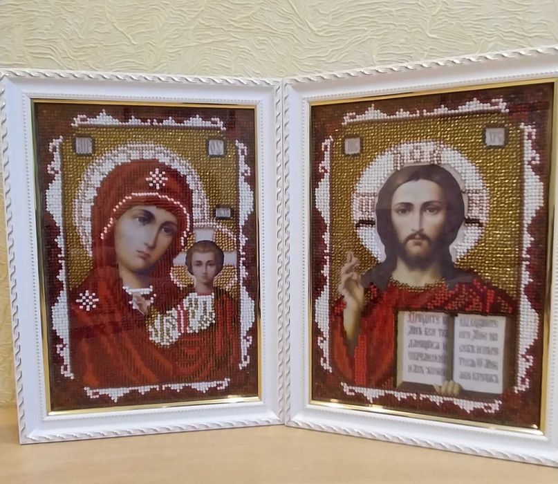 Рушник весільний та ікони