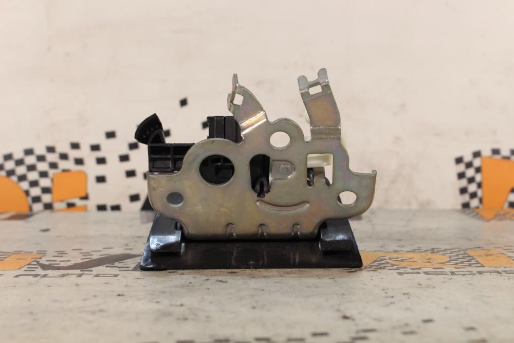 Fechadura / fecho da mala AUDI A3 (8V1, 8VK)