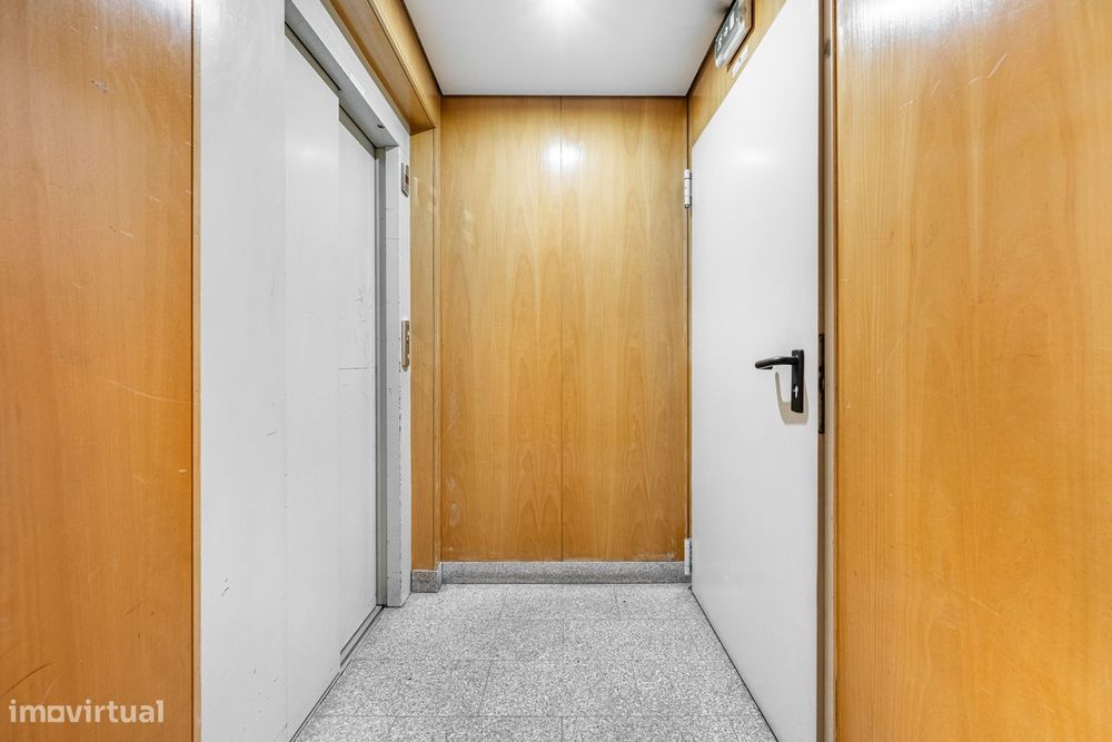 Apartamento T3 renovado em Celeirós