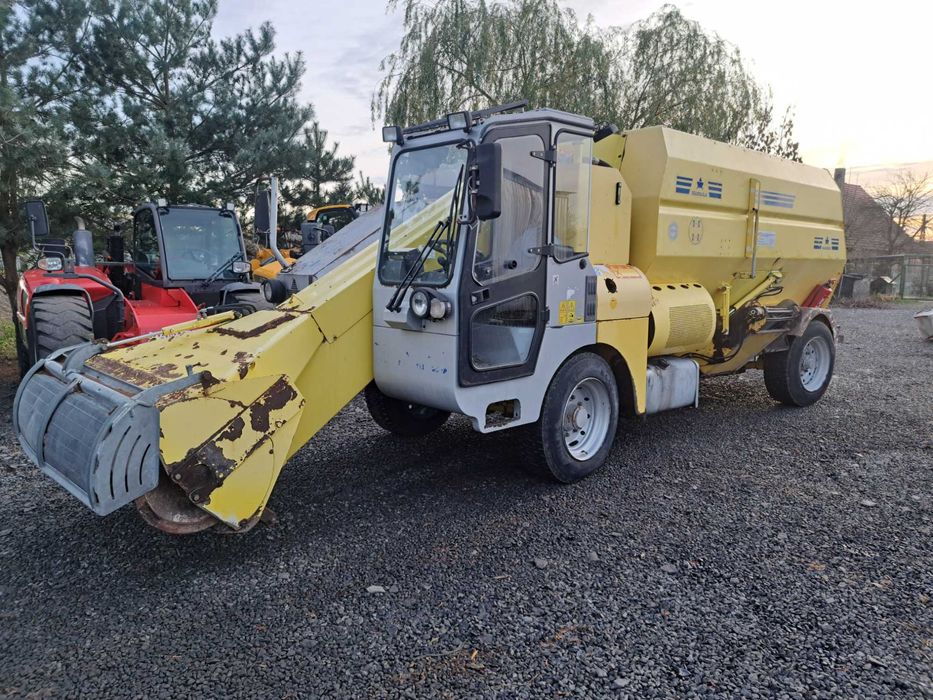 Wóz paszowy Sgariboldi MAV 2213 Plus 4WS Paszowóz