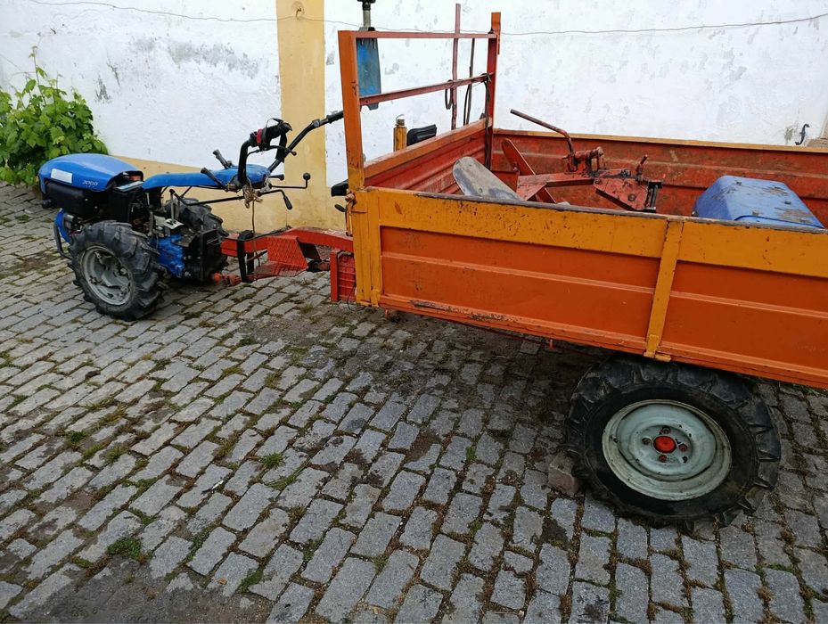 Motocultivador com reboque + acessórios – Pronto a trabalhar!