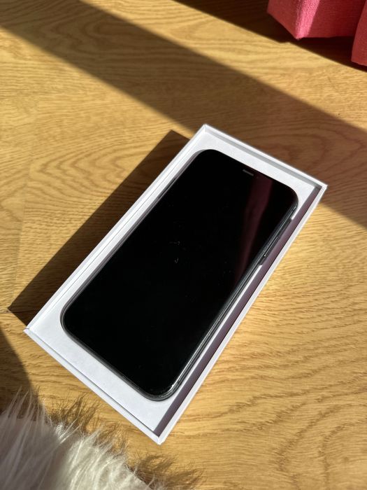 Iphone 11 usado.