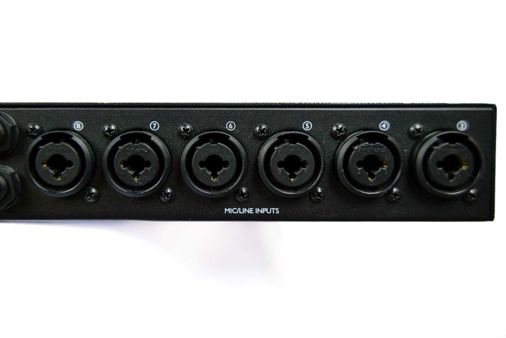 Focusrite Clarett 8pre interface audio
