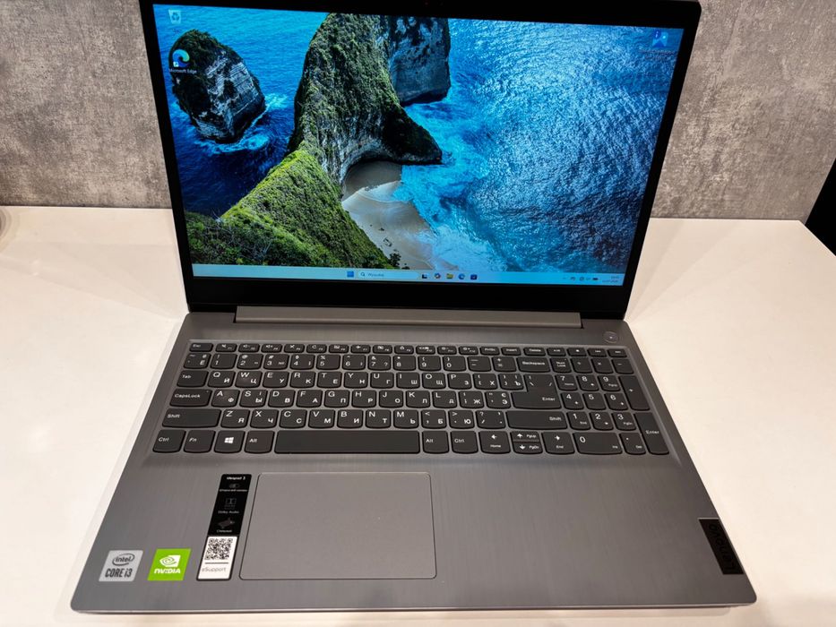 Laptop Lenovo IdeaPad 3 i3 / 8GB / 256GB / MX330 używany