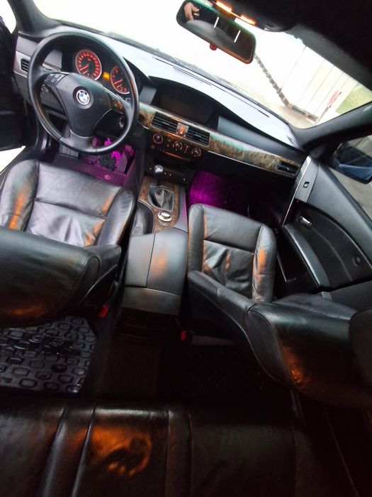 BMW E60. 2.2  МКПП,