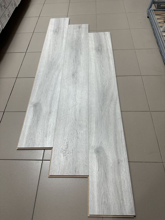 Ламінат KRONOPOL 4570 "Телець" 10мм/33клас 4V Польща 645грн/м2