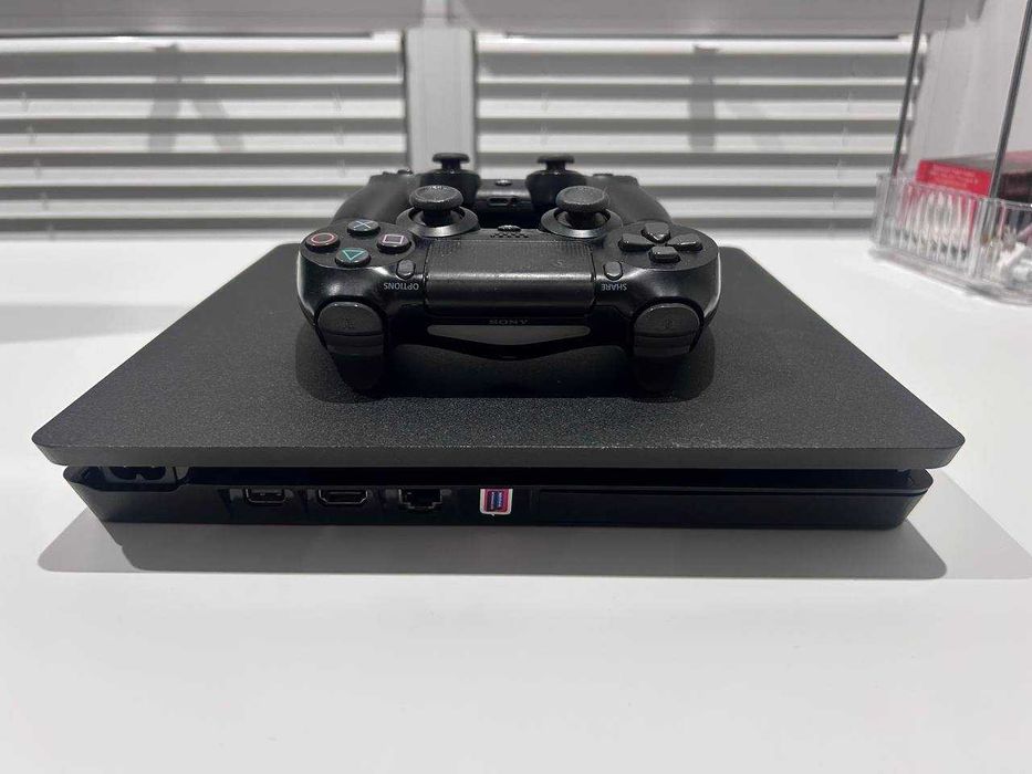 Playstation 4 slim 500 gb SSD Kingston + 2 джойстики
