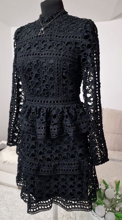 Czarna sukienka"Caris Closet".