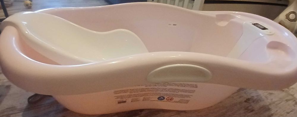 Дитяча ванночка для купання