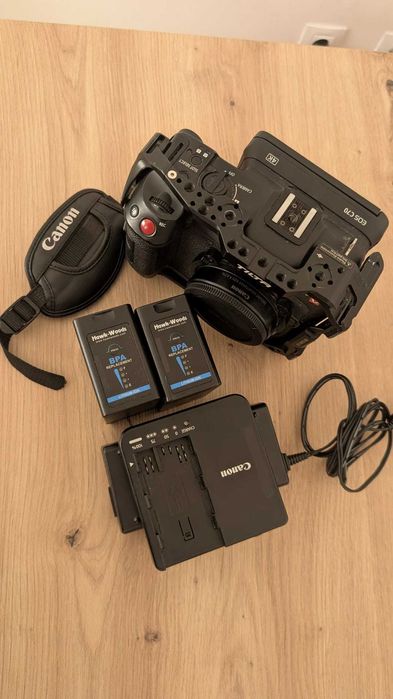 Canon EOS C70 (CORPO) + Acessórios