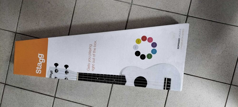 Ukulele Stagg novo
