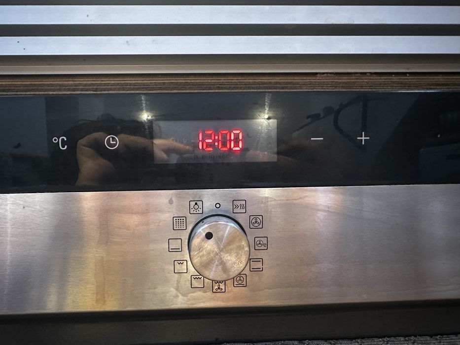 Forno Siemens embutido — modelo HB74AS551E/45